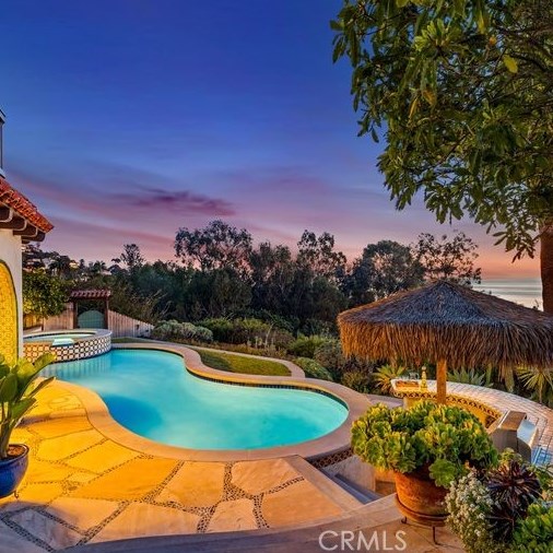 802 Rembrandt Dr, Laguna Beach CA  92651-3417 exterior