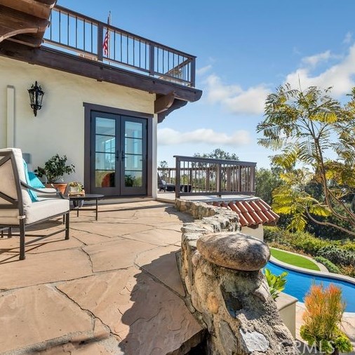 802 Rembrandt Dr, Laguna Beach CA  92651-3417 exterior
