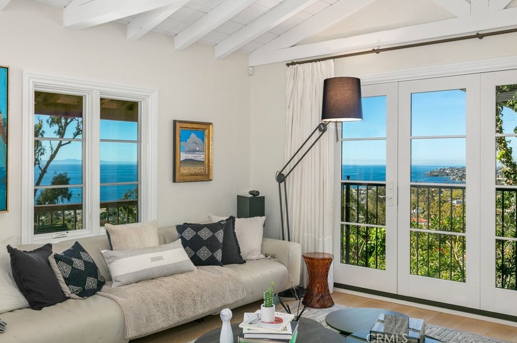 802 Rembrandt Dr, Laguna Beach CA  92651-3417 exterior