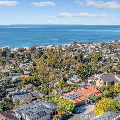 802 Rembrandt Dr, Laguna Beach CA  92651-3417 exterior
