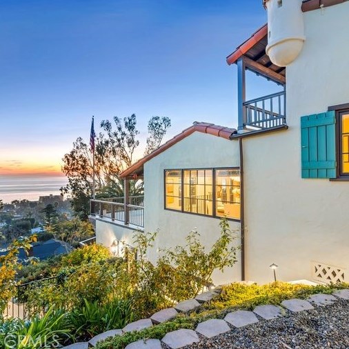 802 Rembrandt Dr, Laguna Beach CA  92651-3417 exterior