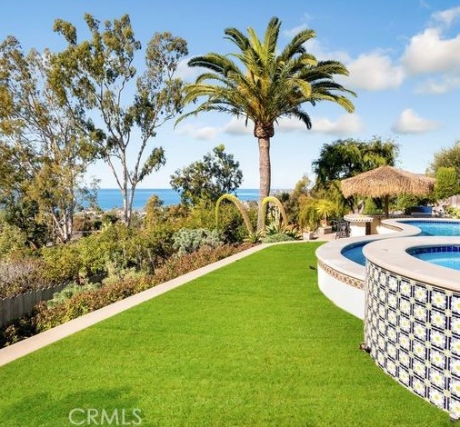 802 Rembrandt Dr, Laguna Beach CA  92651-3417 exterior