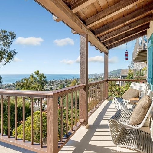 802 Rembrandt Dr, Laguna Beach CA  92651-3417 exterior