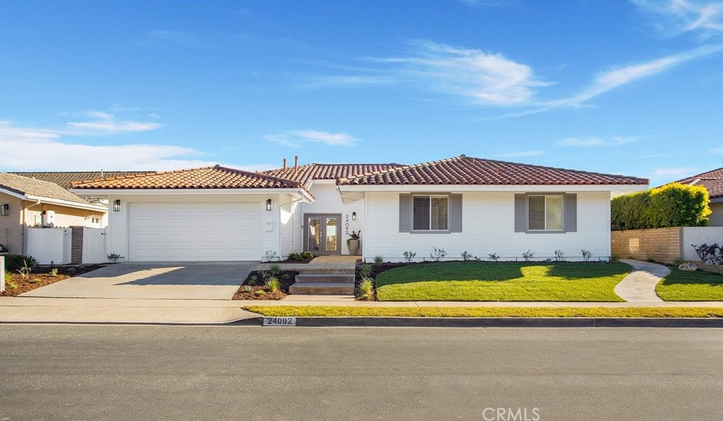24092 Hillhurst Dr, Laguna Beach, CA 92677