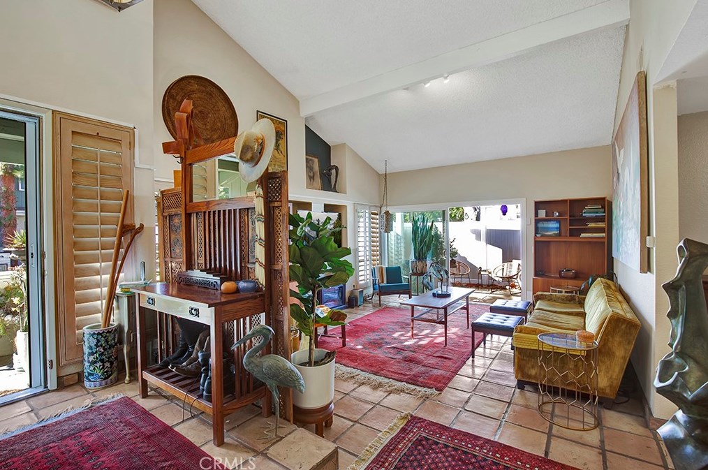916 Hollow Brook Ln #128, Costa Mesa, CA 92626