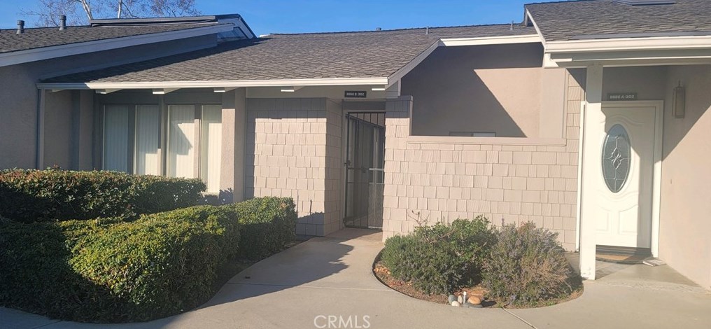 8866 Tulare Dr, Huntington Beach, CA 92646-6277