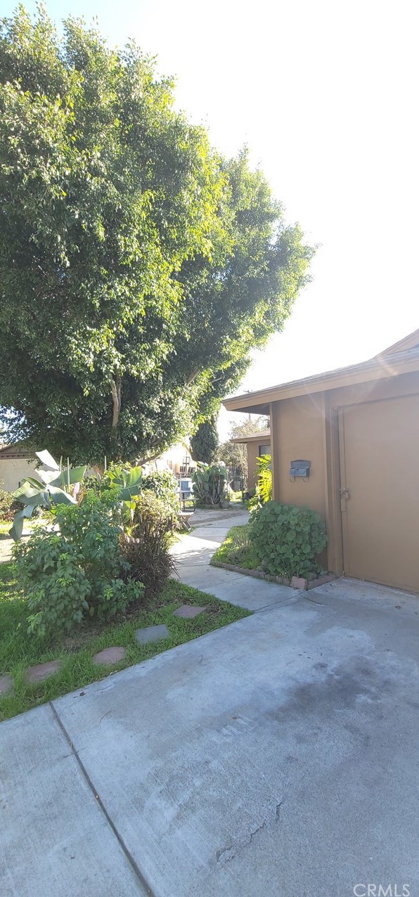 16421 Mercury Dr, Westminster, CA 92683-7716