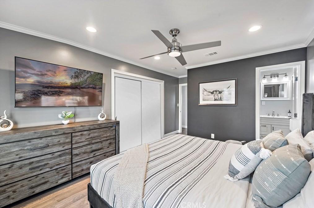 1582 Baker St, Costa Mesa CA  92626-3747 exterior