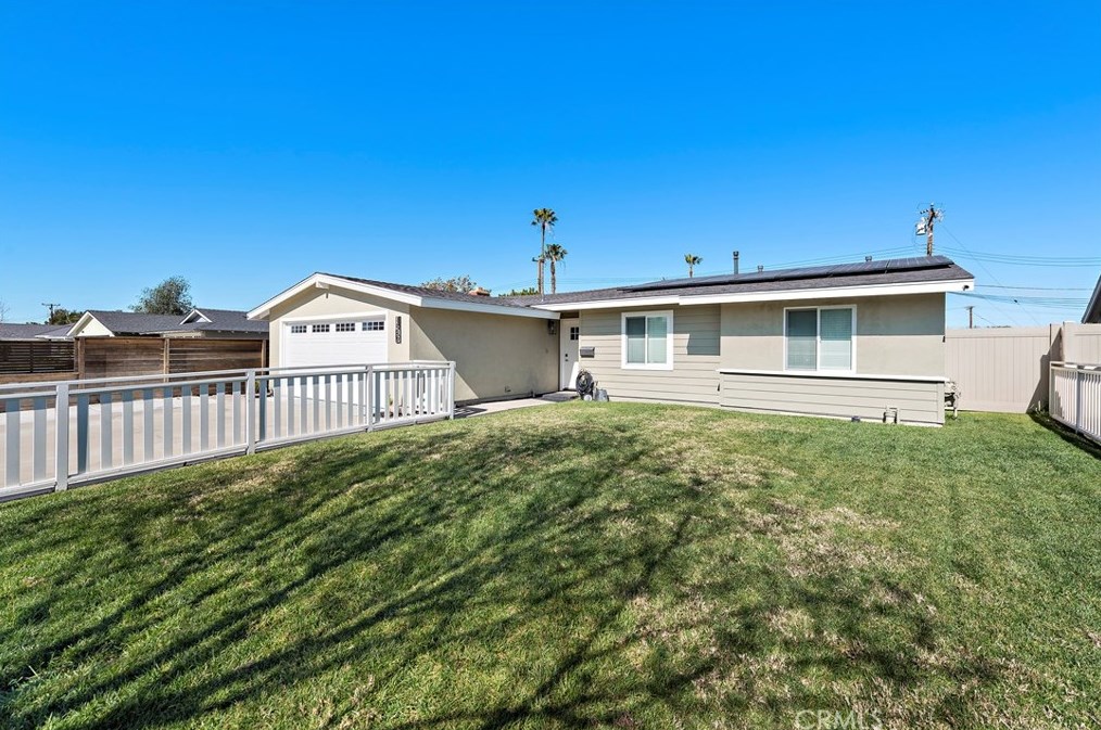 1582 Baker St, Costa Mesa CA  92626-3747 exterior