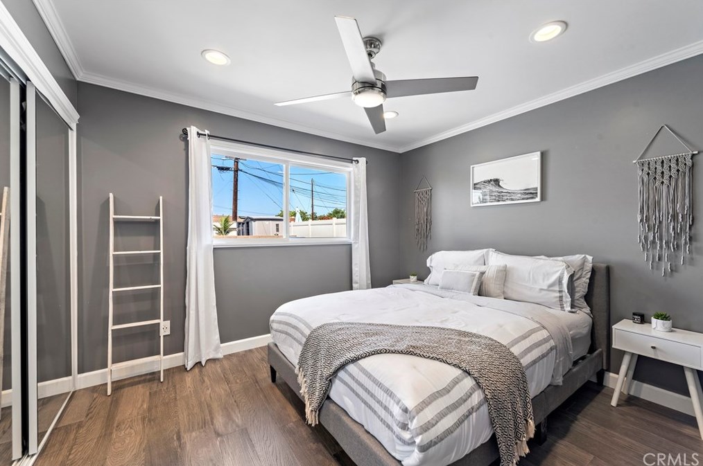 1582 Baker St, Costa Mesa CA  92626-3747 exterior