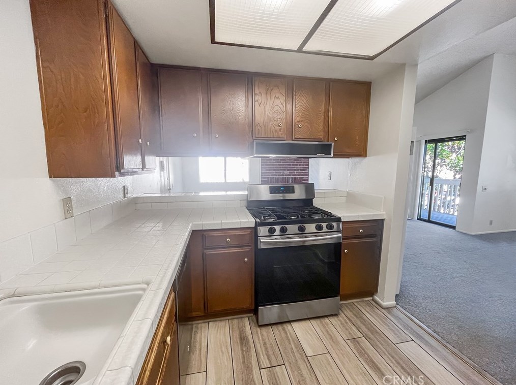 19185 Shoreline Ln #5, Huntington Beach, CA 92648