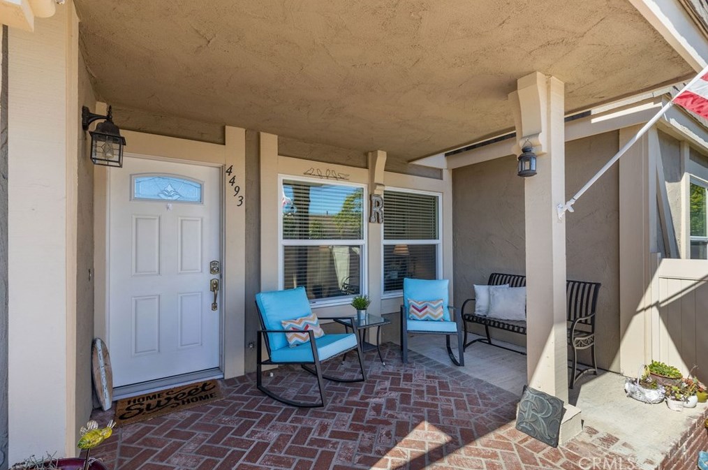 4493 Chase Dr, Huntington Beach, CA 92649-2294