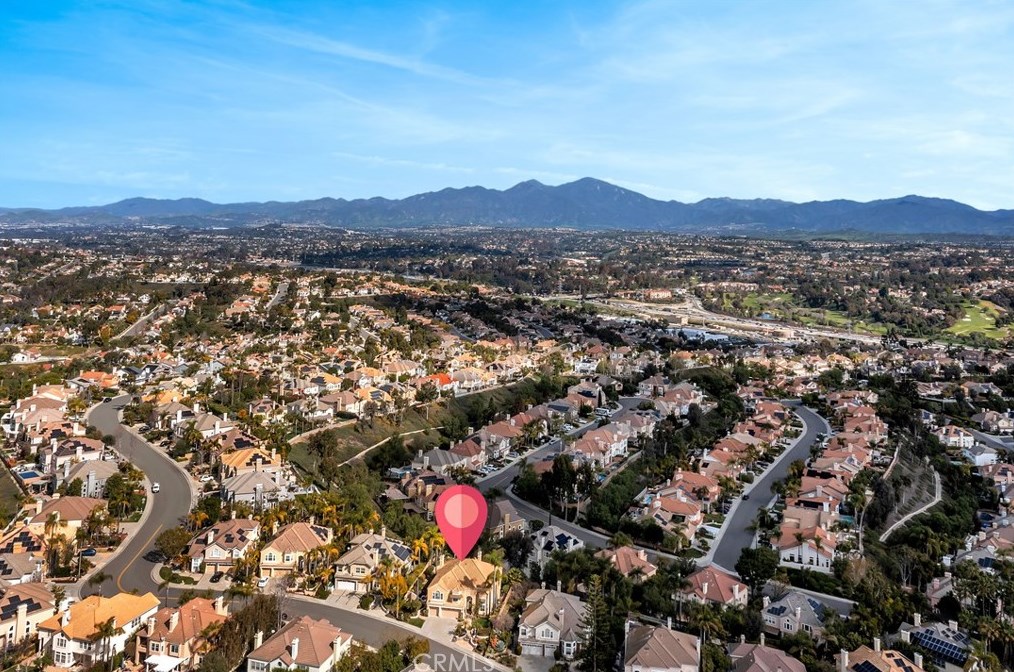 27195 Woodbluff Rd, Laguna Beach, CA 92653-7535
