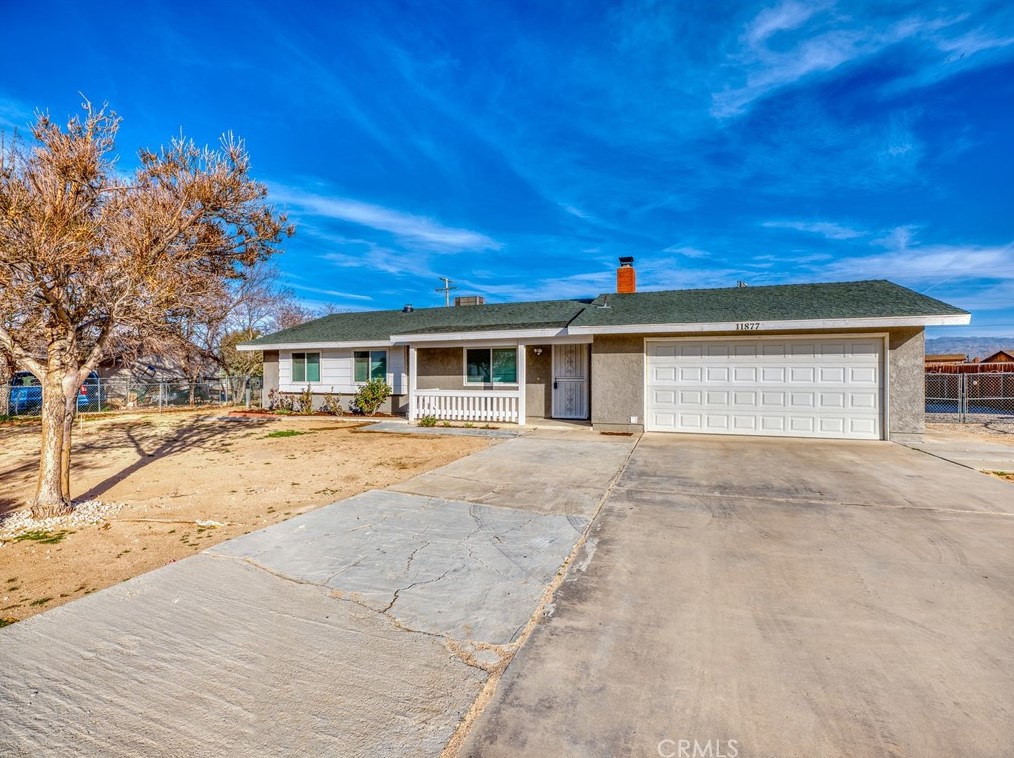 11877 Puye Rd, Apple Valley, CA 92308-7601