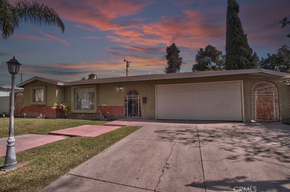 1117 S Townsend St, Santa Ana, CA 92704