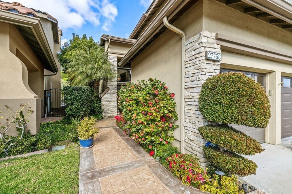 27768 Homestead Rd, Laguna Beach, CA 92677-3761
