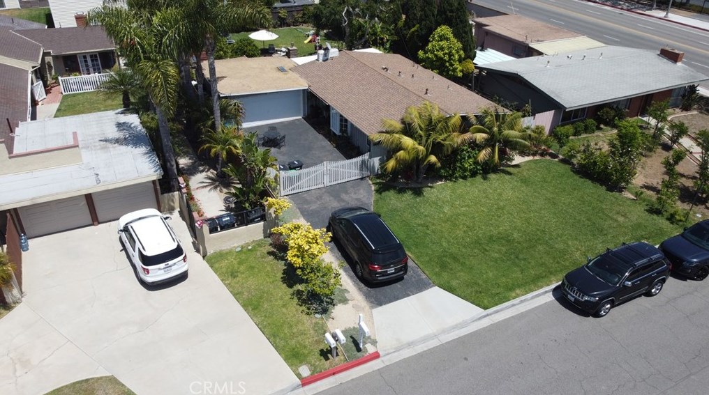 2206 Laurel Pl, Newport Beach, CA 92663