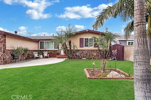 14281 Willow Ln, Westminster, CA 92683-3619