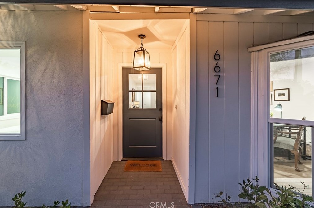 6671 Mason Dr, Huntington Beach CA  92647-4345 exterior