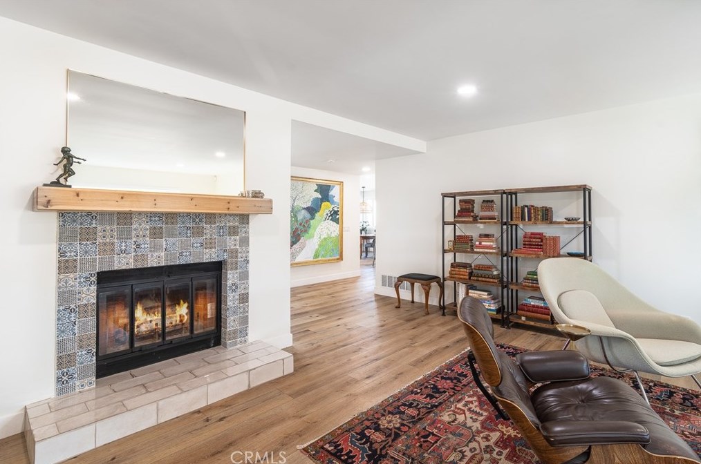 6671 Mason Dr, Huntington Beach CA  92647-4345 exterior