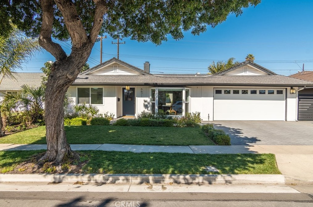 6671 Mason Dr, Huntington Beach CA  92647-4345 exterior