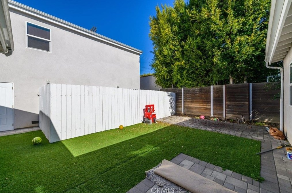 10575 Ayres Ave, Los Angeles CA  90064-3332 exterior