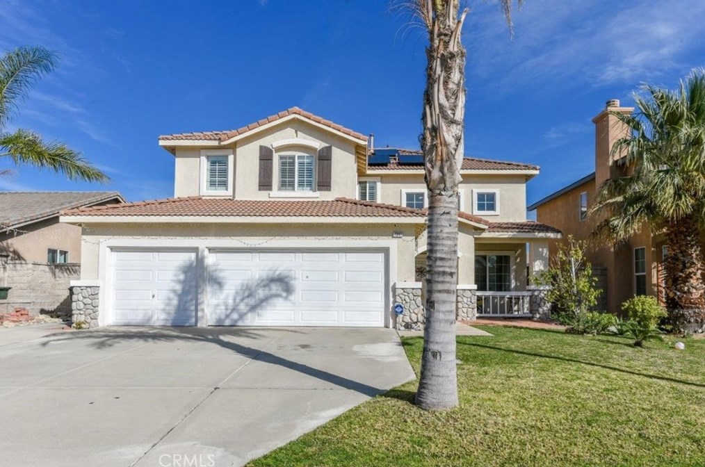 7247 Plumrose St, Fontana, CA 92336-4405