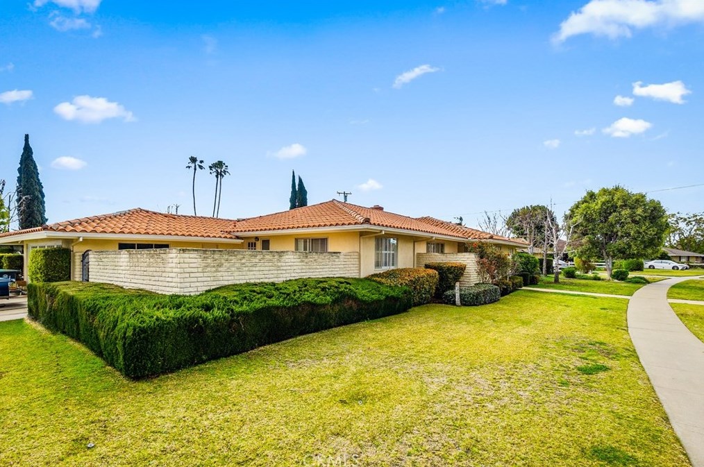 17552 Wellington Ave, Tustin, CA 92780