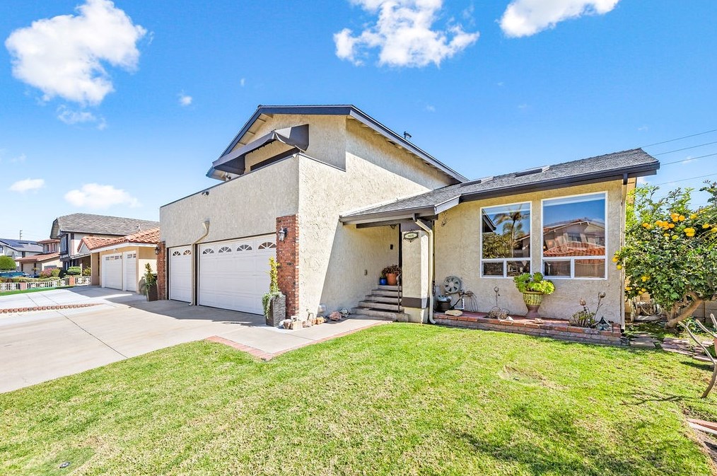 14076 Montgomery Dr, Westminster, CA 92683-4132