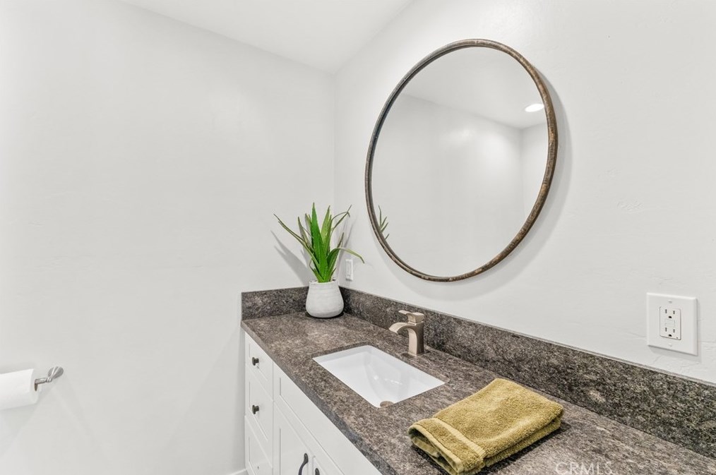 5536 Sunburst St, Joshua Tree CA  92252-1813 exterior