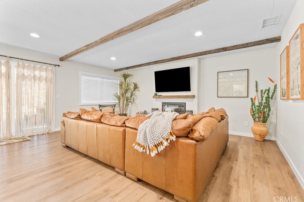 5536 Sunburst St, Joshua Tree CA  92252-1813 exterior