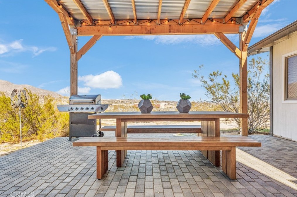 5536 Sunburst St, Joshua Tree CA  92252-1813 exterior