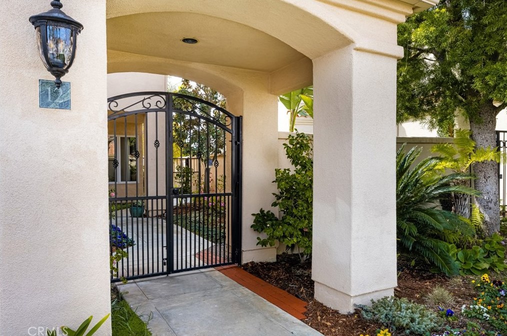 12 Andorra, Laguna Beach, CA 92677-9018