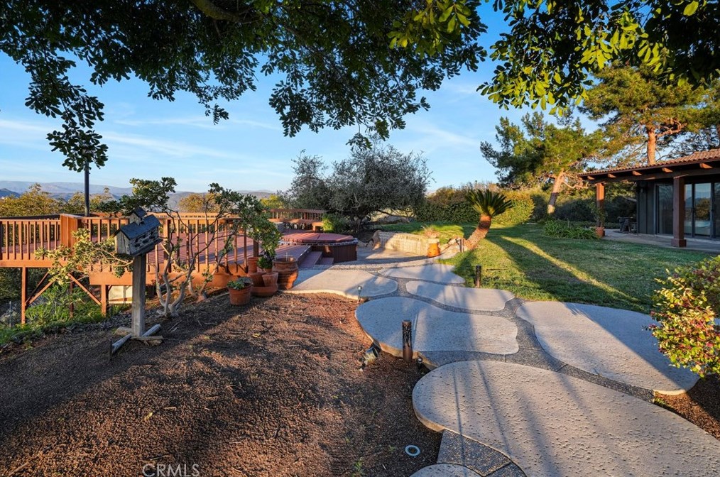 15735 Highland Valley Rd, Escondido CA  92025-3535 exterior