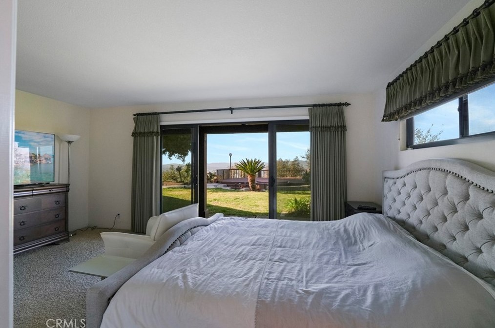 15735 Highland Valley Rd, Escondido CA  92025-3535 exterior