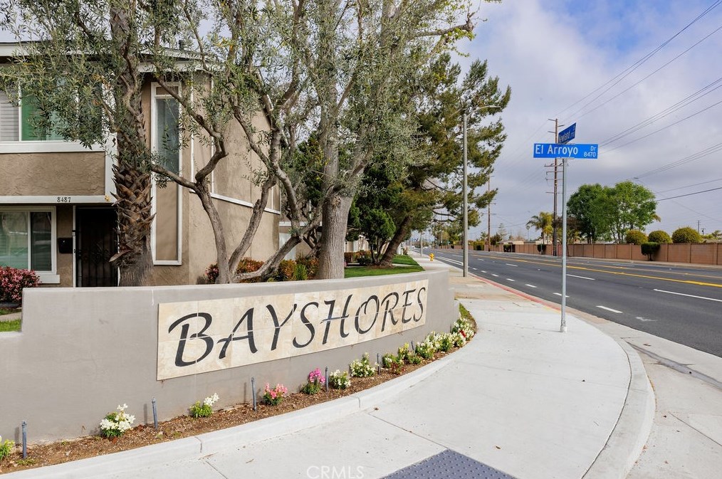 17687 Newland St, Huntington Beach, CA 92647