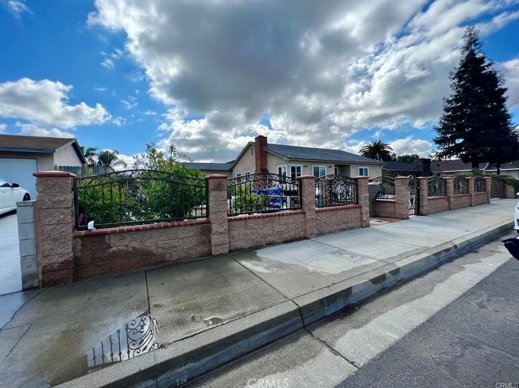 1828 White Ave, Pomona, CA 91766-5155