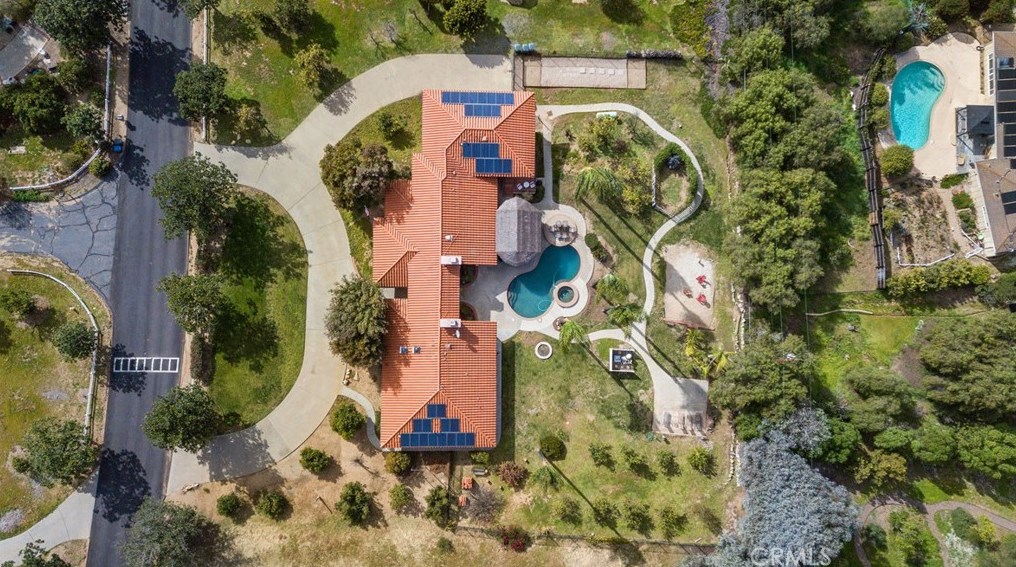 408 Tumble Creek Ln, Fallbrook CA  92028-2543 exterior