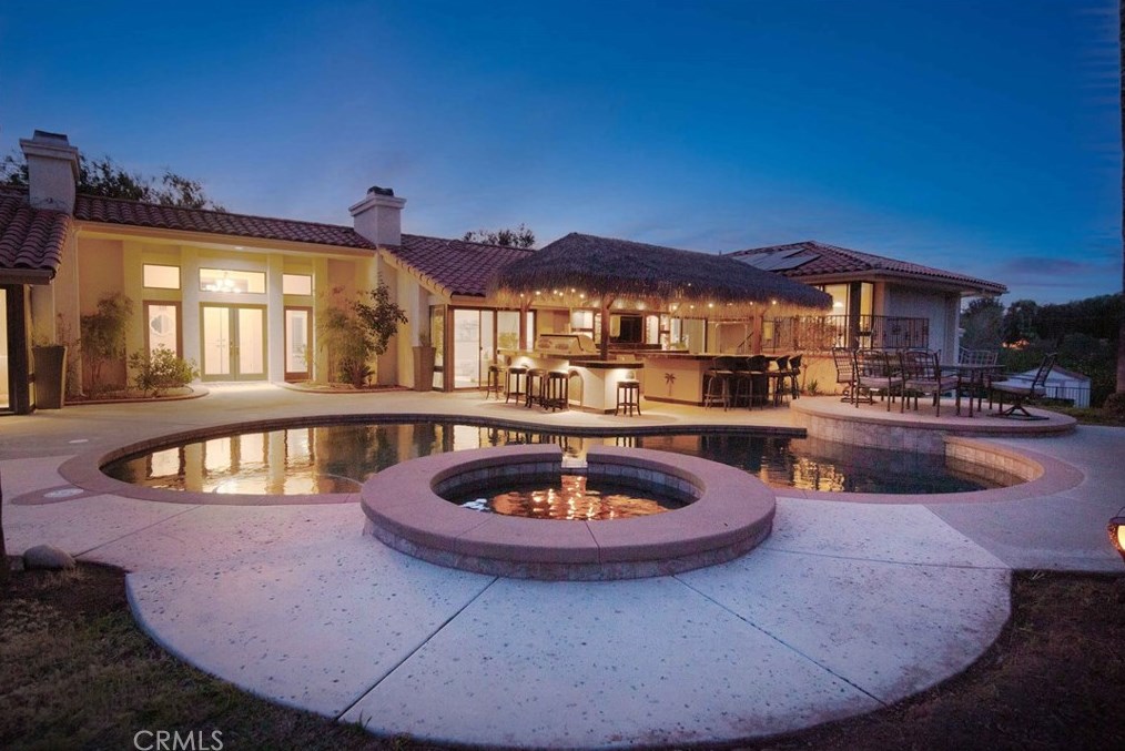 408 Tumble Creek Ln, Fallbrook CA  92028-2543 exterior