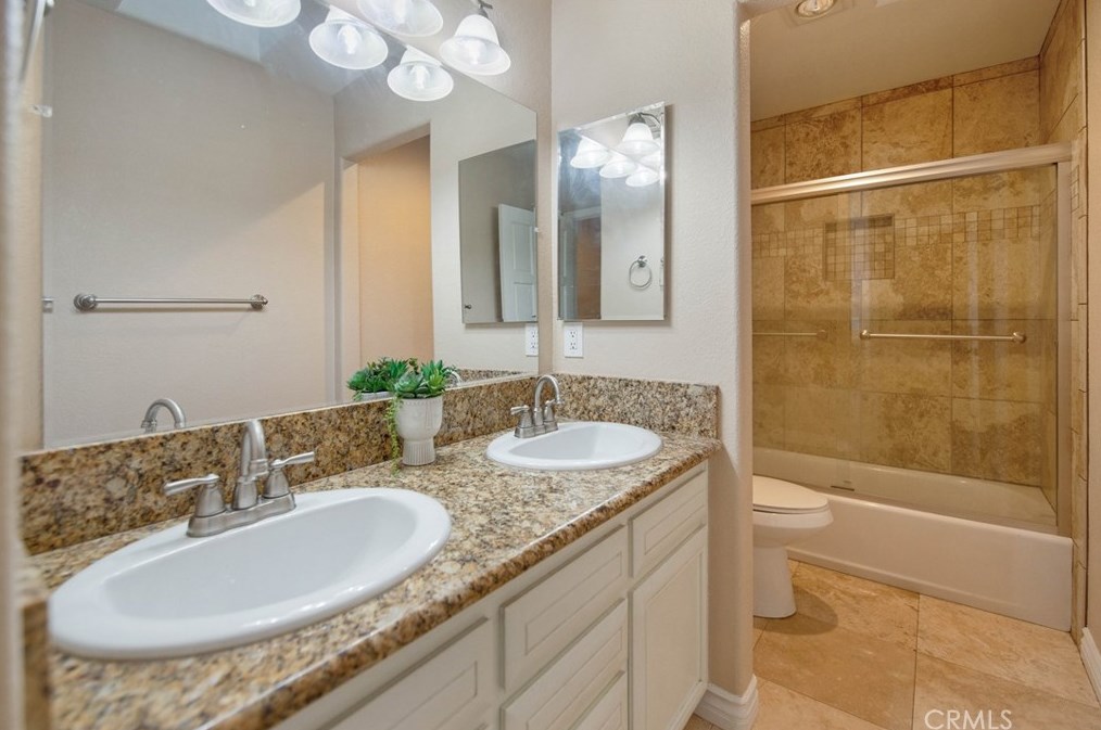 408 Tumble Creek Ln, Fallbrook CA  92028-2543 exterior