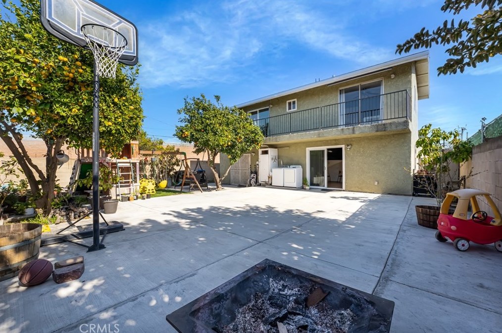 13511 Delavan Ave, Norwalk CA  90650-4306 exterior