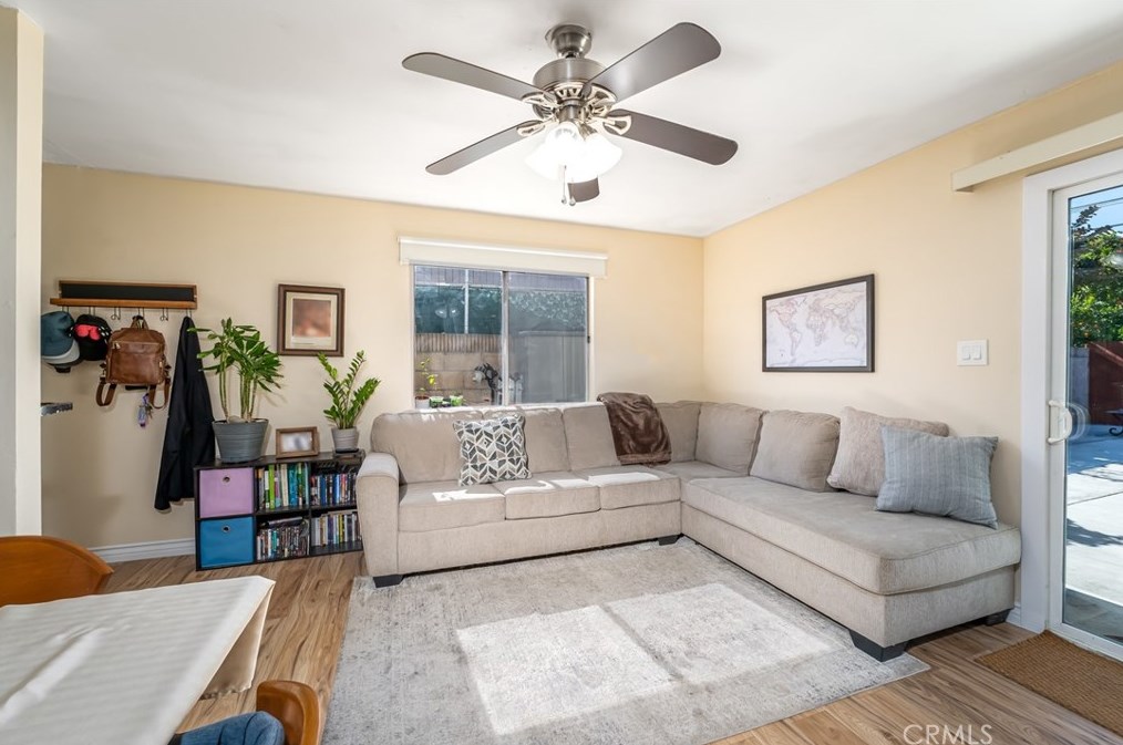 13511 Delavan Ave, Norwalk CA  90650-4306 exterior