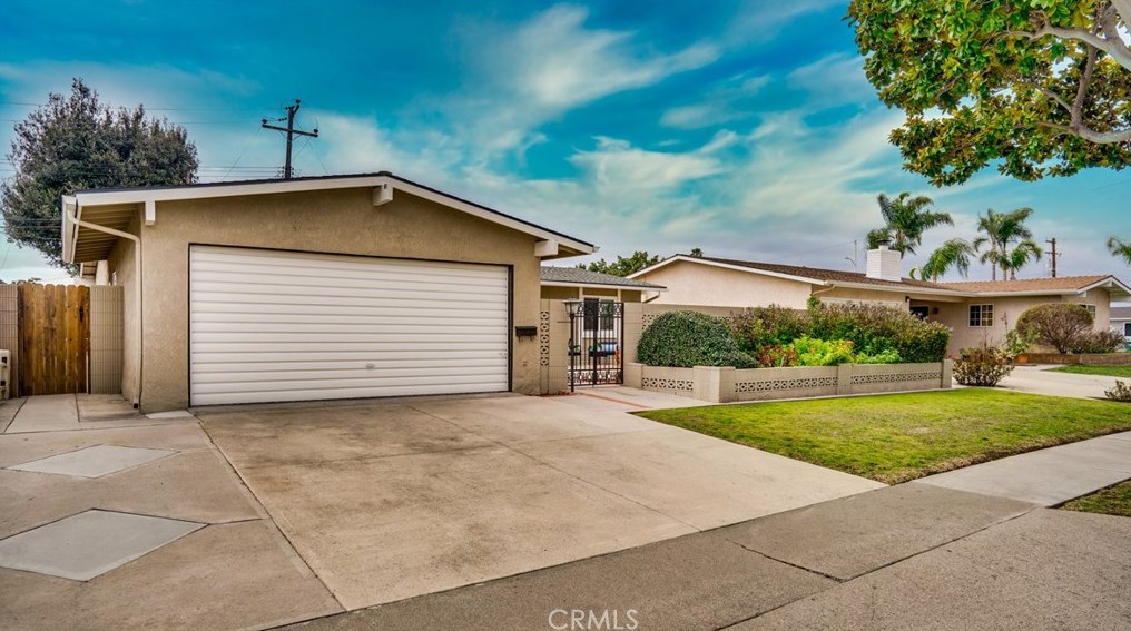7622 Don Dr, Huntington Beach, CA 92647-4605