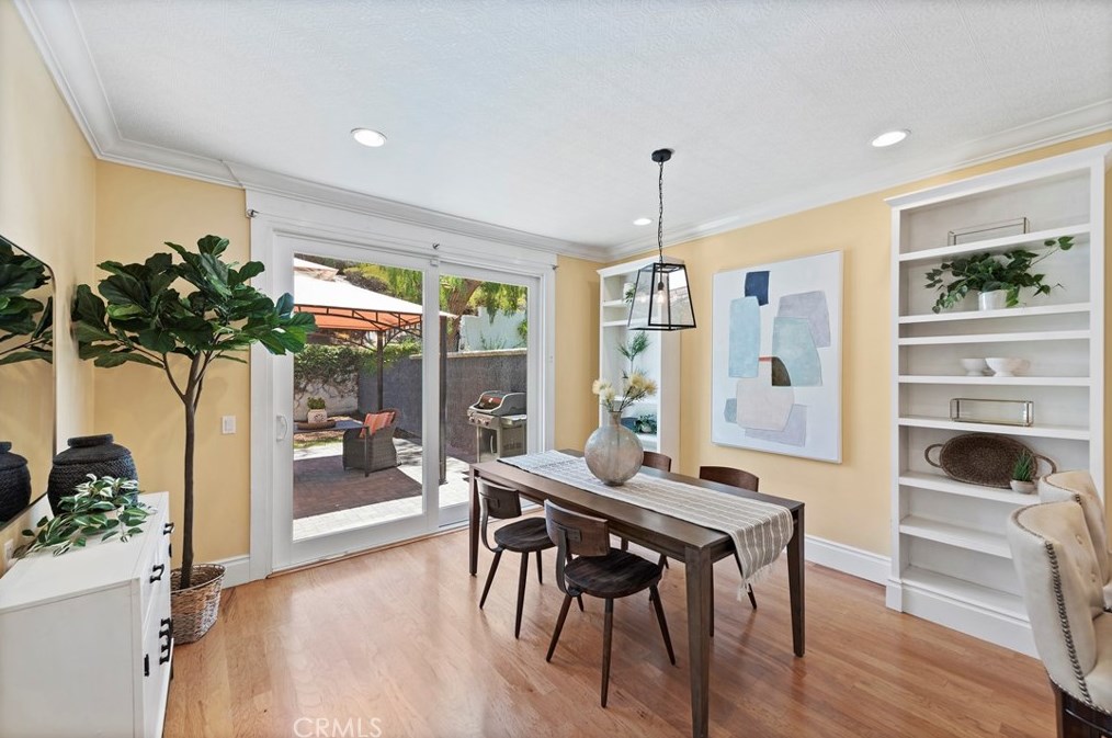 66 Oakcliff Dr, Laguna Beach CA  92677-5650 exterior