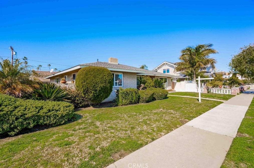 1721 Main St, Huntington Beach, CA 92648