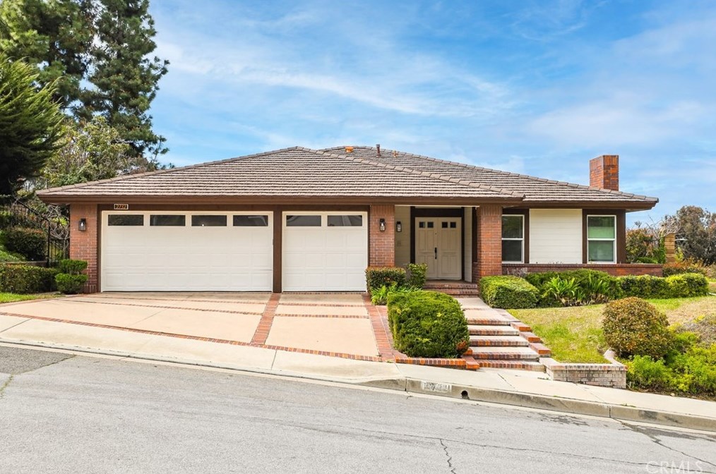 2732 N Vista Knoll Rd, Orange, CA 92867