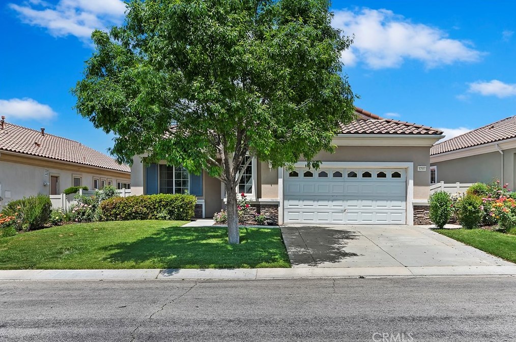 1711 Las Colinas Rd, Beaumont, CA 92223