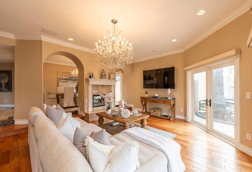 112 21st St, Huntington Beach CA  92648-3918 exterior