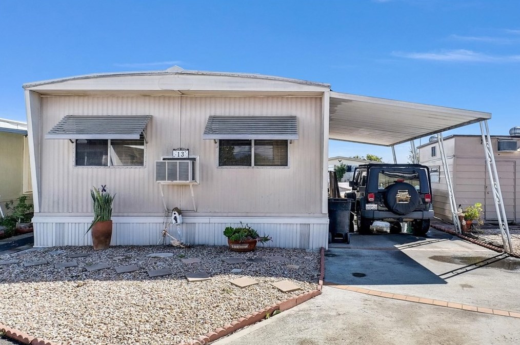 9851 Bolsa Ave, Westminster, CA 92683-6647