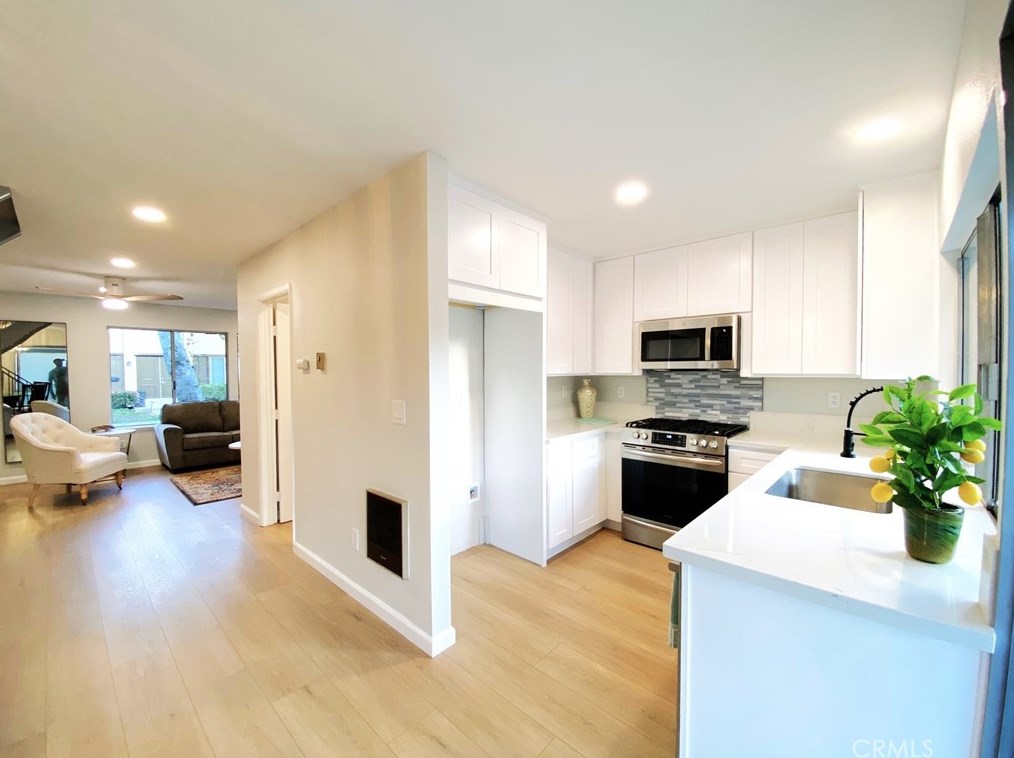 1419 N Stoneyhaven Ln, Anaheim, CA 92801